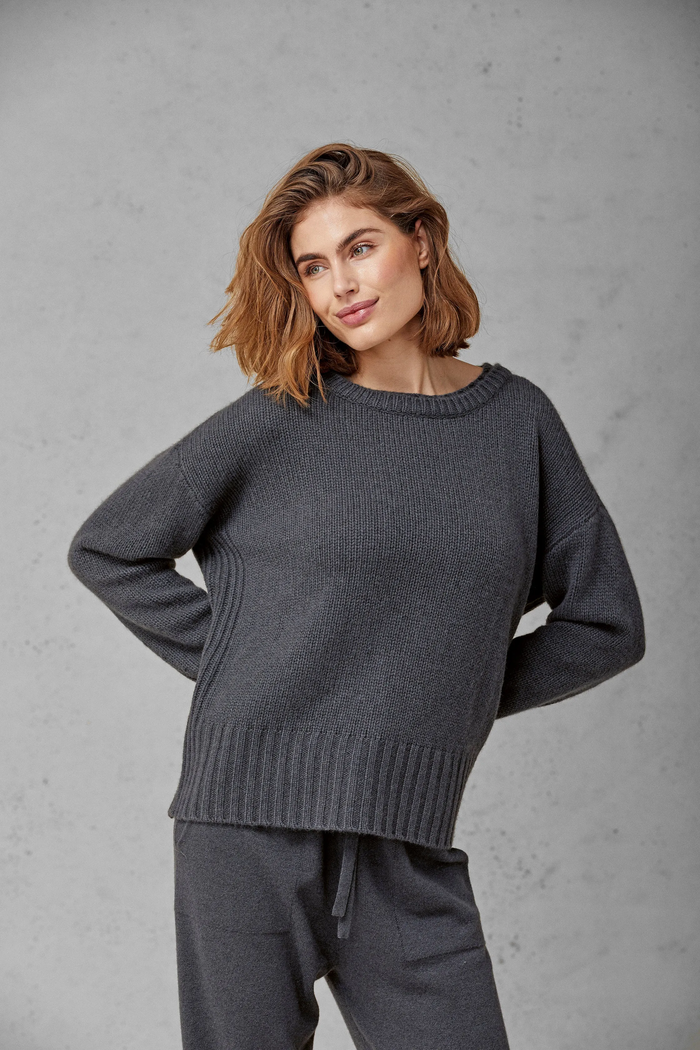Cashmere Round Neck