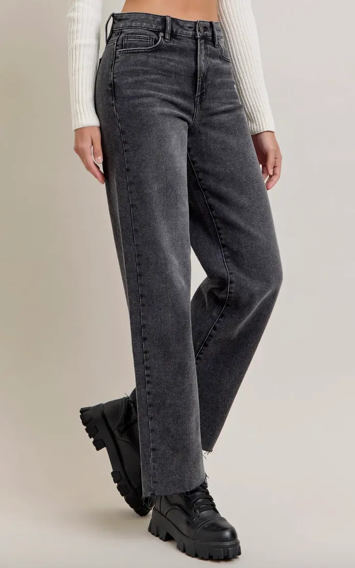 Logan - High Rise Dad Basic Jean