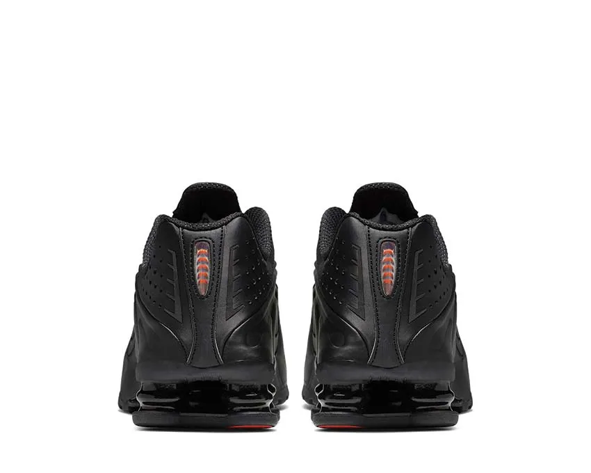 Nike Shox R4